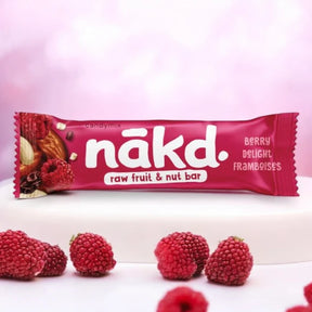 Image de Barre de noix et de fruits rouges (baies & framboises) crus